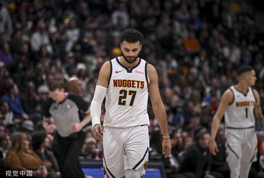 并保证了球 并保证了球